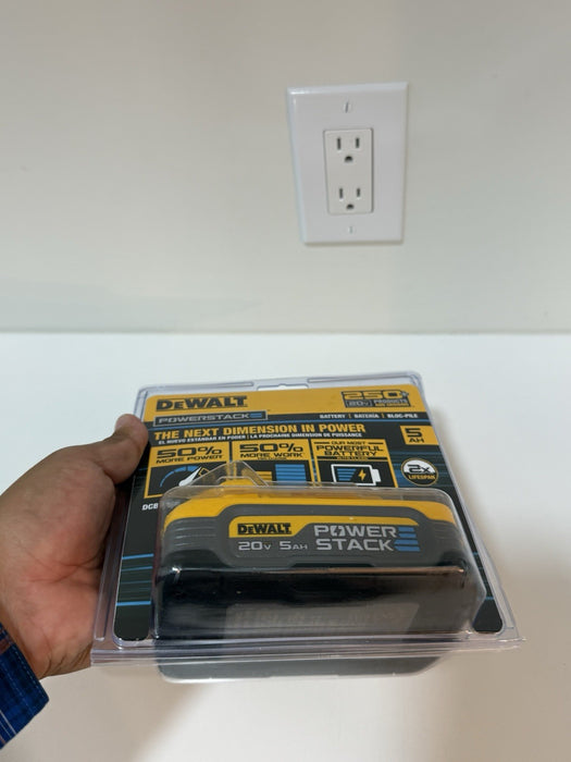 DEWALT DCBP520 20V MAX XR 5.0AH POWERSTACK COMPACT BATTERY (NEW FACTORY SEALED)