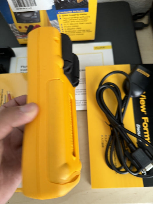Fluke 189/FVF Combo Pack True RMS Digital Multimeter / SHIPS FAST (RARE ITEM)