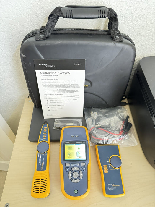 FLUKE NETWORKS LRAT-2000 LINKRUNNER AT-2000 TESTER KIT ( READ) SCREEN IS DIM