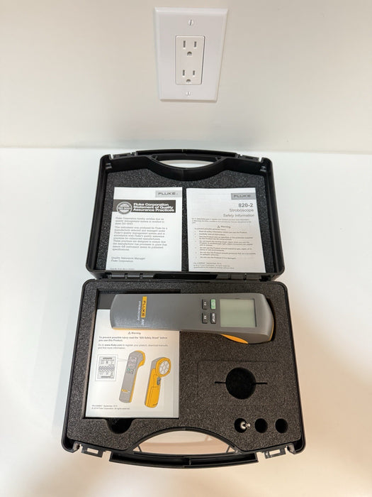 FLUKE 820-2 LED STROBOSCOPE W/ CASE & ACCESSORIES (NEW) SHIPS FREE