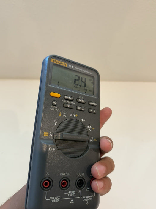 FLUKE 87V TRUE RMS MULTIMETER (PARTS ONLY) FOR PARTS - SHIPS FAST