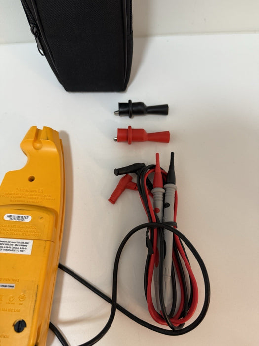 FLUKE 773 MILLIAMP CLAMP METER / W BAG & LEADS (TESTED) SHIPS FAST