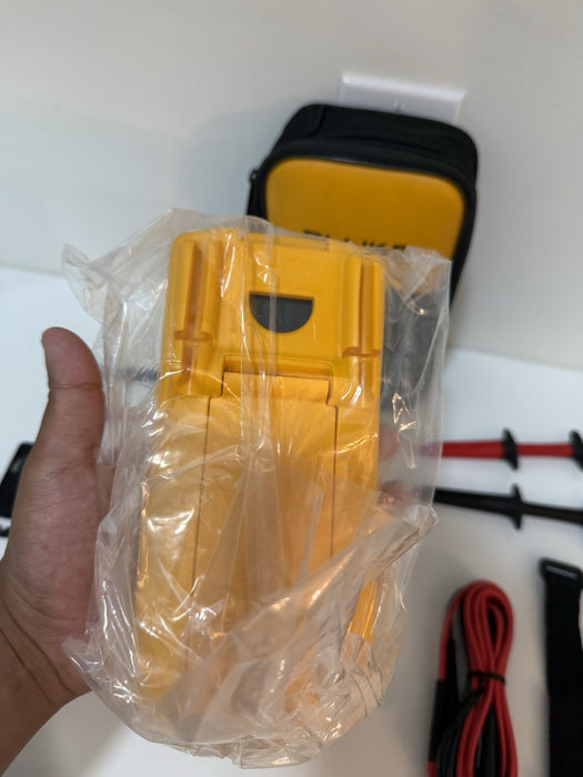 FLUKE 87 V MULTIMETER COMBO KIT W/ ACCESSORIES & LEADS - SHIPS FAST (NEW)