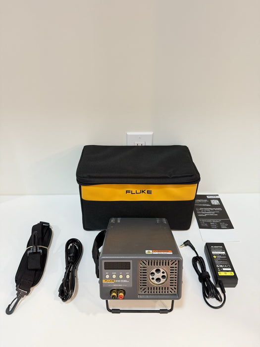 FLUKE 9140 DRY-WELL CALIBRATOR W/BAG & CHARGER (TESTED) SHIPS FAST