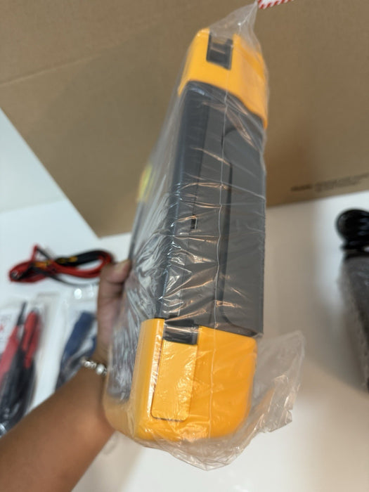 FLUKE 190-202-III 2CH 200MHZ 5GSs SCOPEMETER (NEW FACTORY SEALED)CALIBRATED 2024