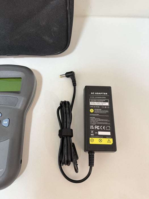 FLUKE HART SCIENTIFIC 1521 THERMOMETER READOUT W/ CHARGER - TESTED
