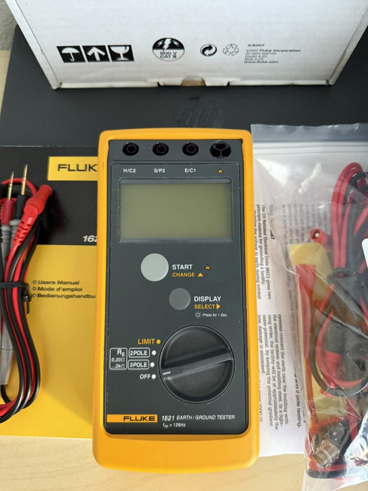 FLUKE 1621 EARTH GROUND TESTER W/LEADS & ACCESSORIES (FREE SHIPPING) TESTED