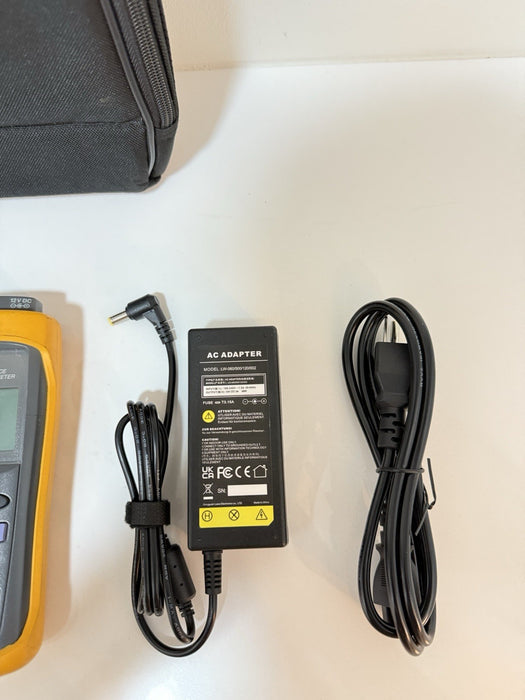 FLUKE 1523 REFERENCE THERMOMETER W/ PROBE & BAG (FREE SHIPPING ) TESTED