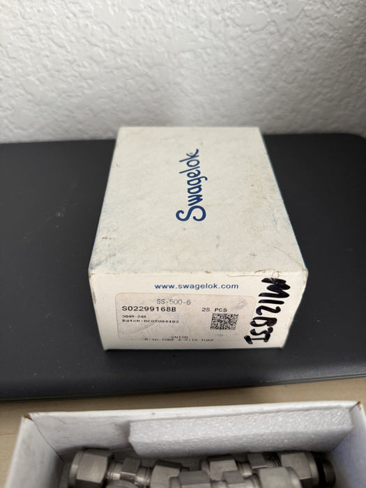 1- Swagelok Stainless Steel Connector,  5/16" OD Tube x 3/8" MNPT, SS-500-1-6