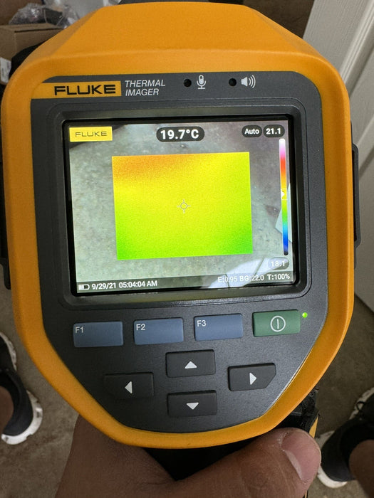 FLUKE Ti450 PRO 60HZ THERMAL IMAGER W / 2 BATTERIES / SHIPS FAST / FREE SHIPPING