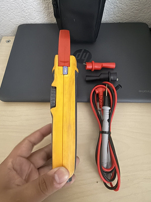 FLUKE 373 TRUE RMS 600V AC/DC CLAMP METER W / LEADS - SHIPS FAST