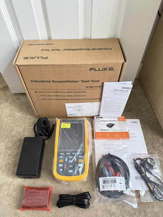 FLUKE 123B/NA INDUSTRIAL SCOPEMETER 20MHZ (NEW FACTORY SEALED)SHIPS FAST MFD2024