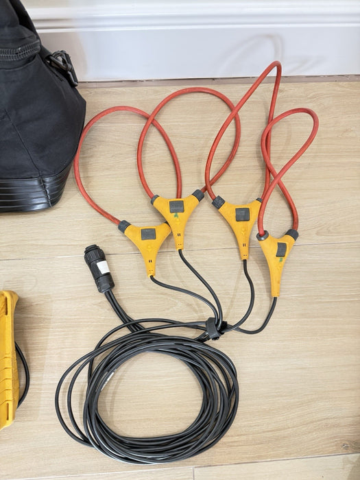 FLUKE 1735 POWER LOGGER W/ PROBES & CASE & CHARGER - FREE SHIPPING (SEE PICS)