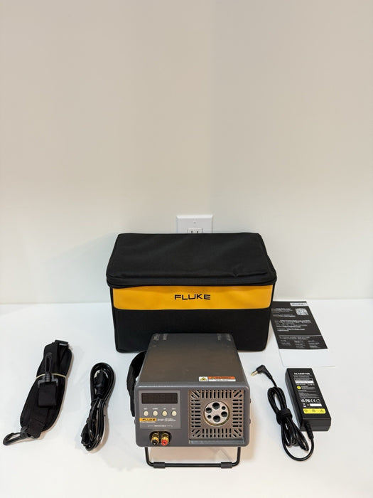 FLUKE 9140 DRY-WELL CALIBRATOR W/BAG & CHARGER (TESTED) SHIPS FAST