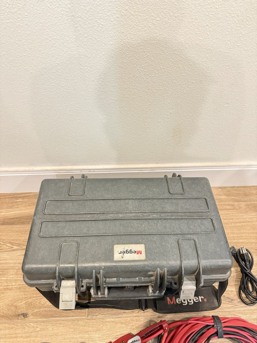 MEGGER MTO330 TRANSFORMER OHMMETER W / KELVIN LEAD SET & TESTED - FREE SHIPPING