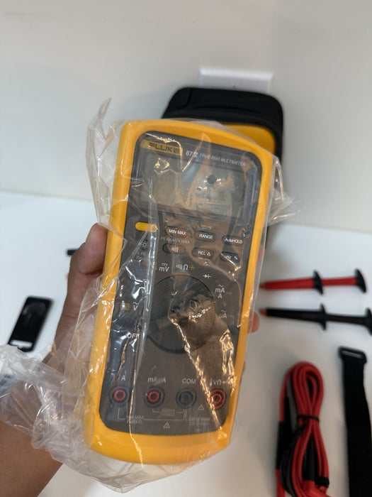 FLUKE 87 V MULTIMETER COMBO KIT W/ ACCESSORIES & LEADS - SHIPS FAST (NEW)