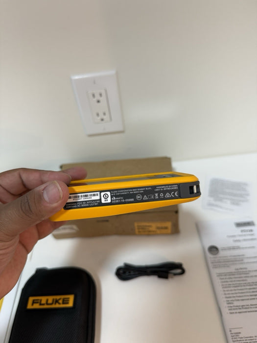 FLUKE PTi120 PORTABLE THERMAL IMAGER W/ ACCESSORIES (NEW FACTORY SEALED) NEW