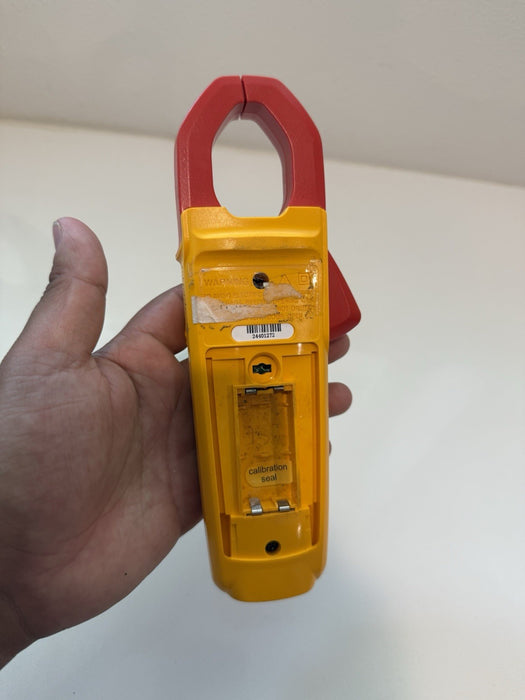 FLUKE 323 TRUE RMS (PARTS ONLY) FOR PARTS - SHIPS FAST
