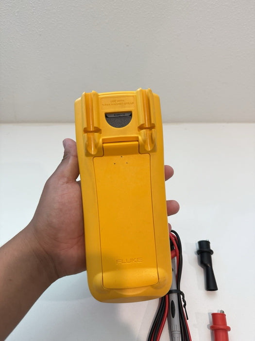 FLUKE 1507 INSULATION MULTIMETER W/ LEADS & CLIPS - SHIPS FAST