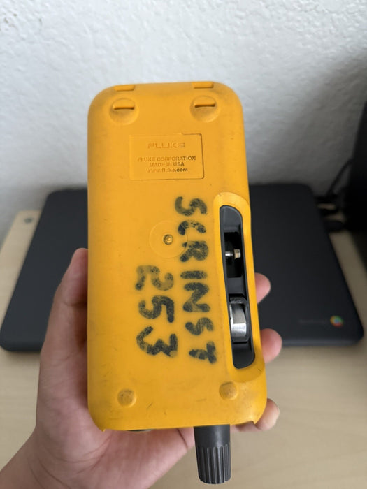 FLUKE 718 100G PRESSURE CALIBRATOR (PARTS ONLY) FOR PARTS DOESN’T WORK