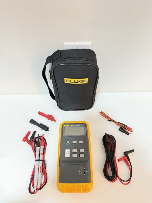 FLUKE 714 THERMOCOUPLE TEMPERATURE CALIBRATOR W/ ACCESSORIES - NEW