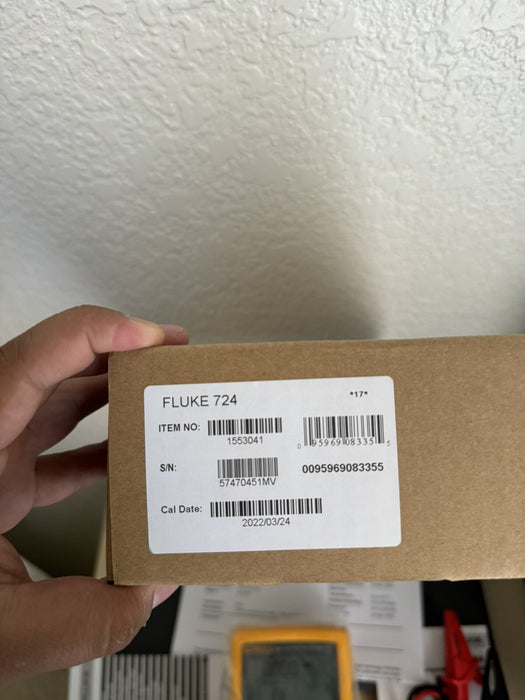 FLUKE 724 TEMPERATURE CALIBRATOR - CALIBRATED 2022 / NEW SEALED - FREE SHIPPING