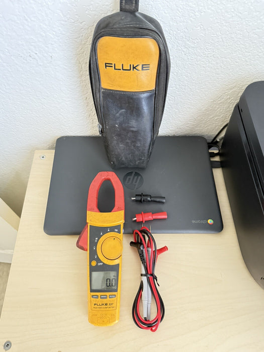 FLUKE 337 TRUE RMS AC/DC CLAMP METER W /LEADS & BAG - FREE SHIPPING