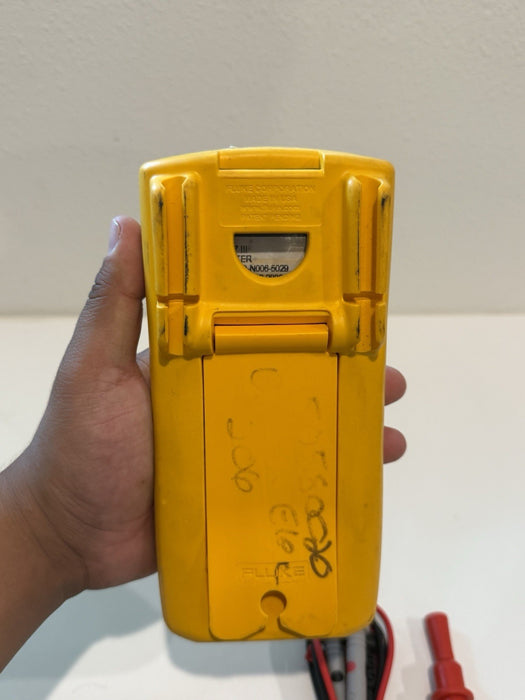 FLUKE 87 III TRUE RMS MULTIMETER W/LEADS & CLIPS - SHIPS FAST