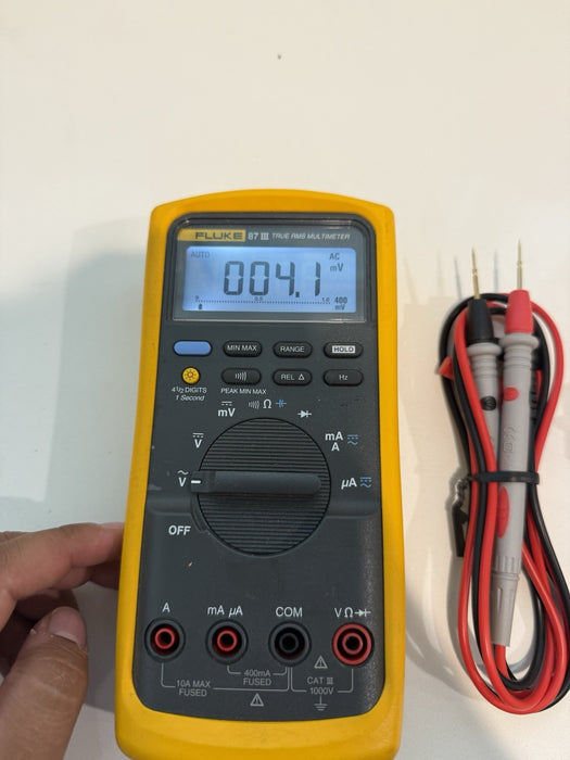 FLUKE 87 III TRUE RMS MULTIMETER W/LEADS & CLIPS - SHIPS FAST