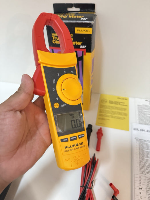 FLUKE 337 TRUE RMS CLAMP METER (NEW FACTORY SEALED) SHIPS FAST (RARE)