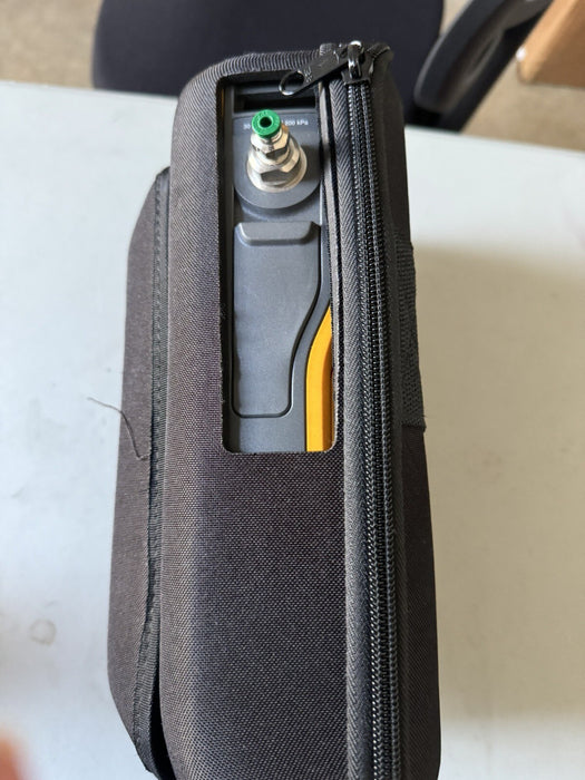 FLUKE 729 AUTOMATIC PRESSURE CALIBRATOR W/ NEW LEADS AND CASE (SHIPS NEXT DAY)