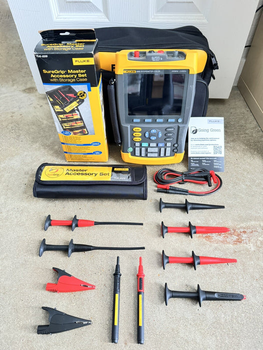 FLUKE 225C SCOPE METER OSCILLOSCOPE W / NEW TLK225 LEAD KIT-FREE SHIPPING