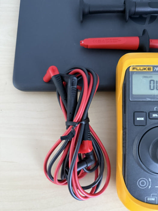 FLUKE 707 INDUSTRIAL LOOP CALIBRATOR METER (SHIPS FAST) W/ LEADS