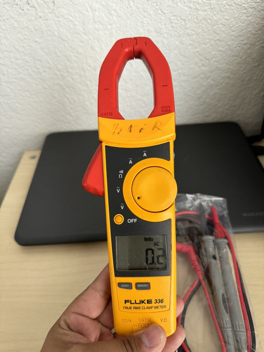 FLUKE 336 TRUE RMS CLAMP METER W/ LEAD SET - SHIPS FAST (TESTED)