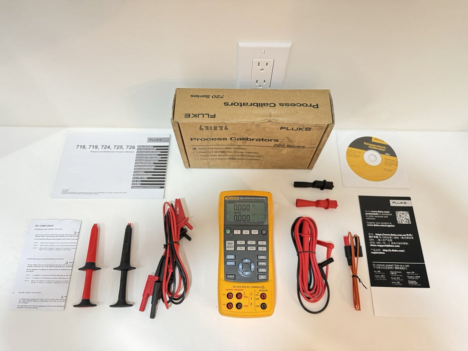 FLUKE 724 TEMPERATURE CALIBRATOR METER / NEW SEALED - FREE SHIPPING (TESTED) NEW