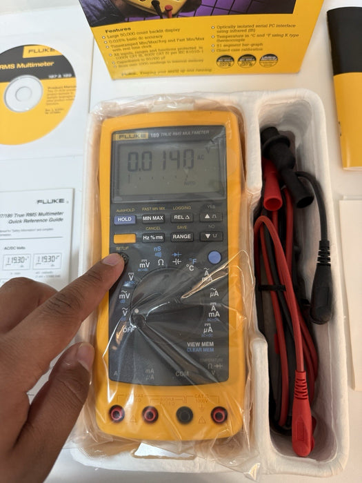 FLUKE 189 TRUE RMS MULTIMETER (NEW FACTORY SEALED) SUPER RARE - NEW & SHIPS FREE