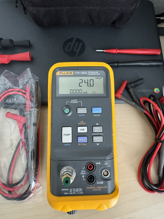 FLUKE 719-100G PRESSURE CALIBRATOR W/ BAG & LEADS - FREE SHIPPING