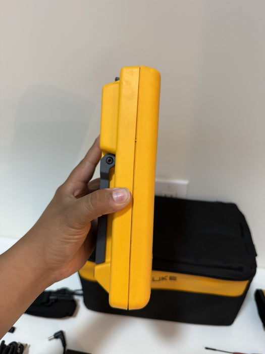 FLUKE 744 PROCESS CALIBRATOR W/ NEW LEAD SET & BAG (TESTED) SHIPS FAST