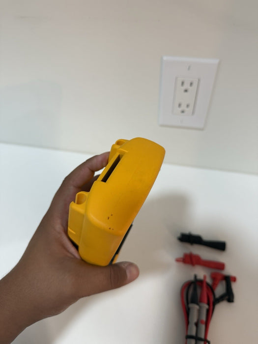 FLUKE 787 PROCESSMETER W/LEADS (SHIPS FAST) FREE SHIPPING (TESTED)