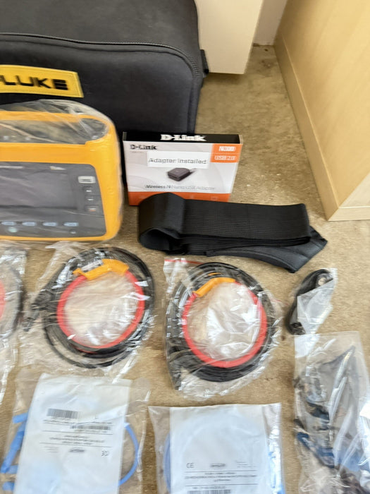 FLUKE 1738 POWER LOGGER KIT 3 PHASE W/ACCESSORIES/CALIBRATED 2026 NEW SHIPS FREE