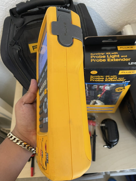 Fluke 754 Documenting Process Calibrator with HART Communication W/ NÉW TL220