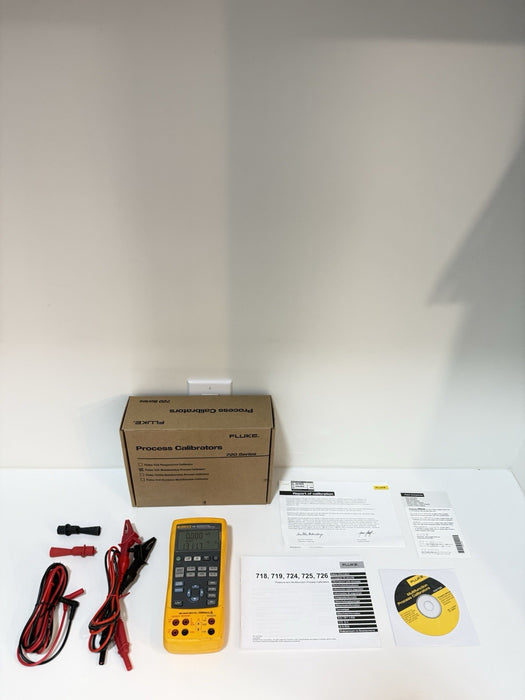 FLUKE 725 MULTIFUNCTION PROCESS CALIBRATOR  W/ ACCESSORIES (TESTED) SHIPS FAST
