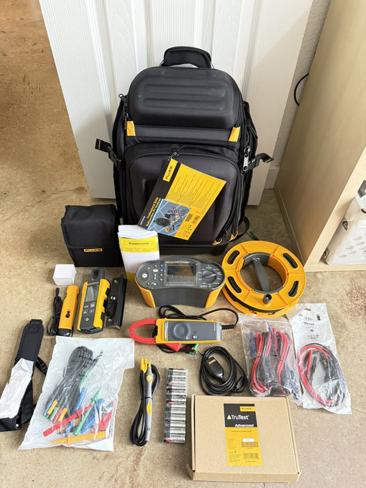 FLUKE SMFT-1000/PRO MULTIFUNCTION PV TESTER & PERFORMANCE ANALYZER (NEW SEALED)