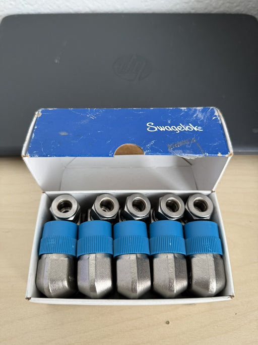 1- Swagelok Stainless Steel Elbow Fitting, 3/8" Tube x 1/2" Male NPT, SS-600-2-8