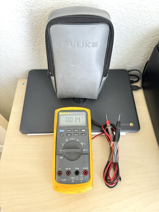 Fluke 83 III Multimeter W/ LEADS & CASE (SHIPS FAST)