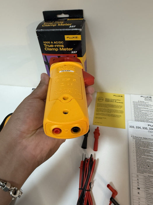 FLUKE 337 TRUE RMS CLAMP METER (NEW FACTORY SEALED) SHIPS FAST (RARE)