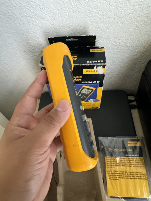 Fluke 54 II b 54-II 54II 2 Channel Thermocouple Thermometer - FREE SHIPPING