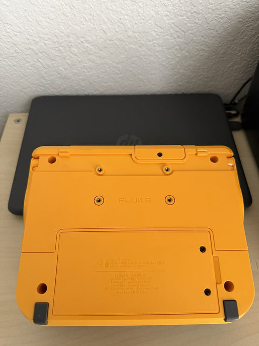 FLUKE VT650 GAS FLOW ANALYZER W/ CHARGER & BAG - & FREE SHIPPING