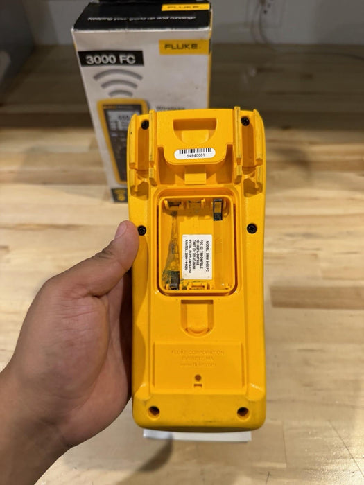 FLUKE 3000 FC WIRELESS DIGITAL MULTIMETER FOR PARTS