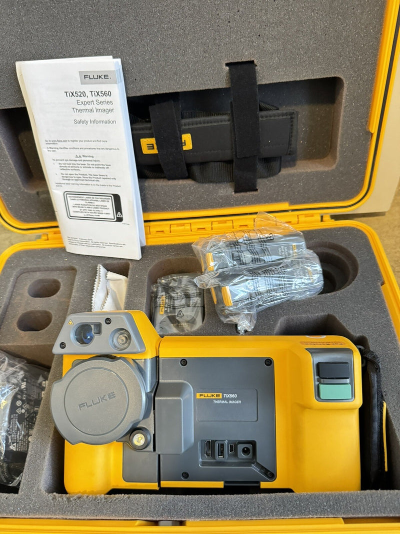 FLUKE TIX560 HANDHELD THERMAL CAMERA 320X240P 60HZ -20°C TO 1200°C